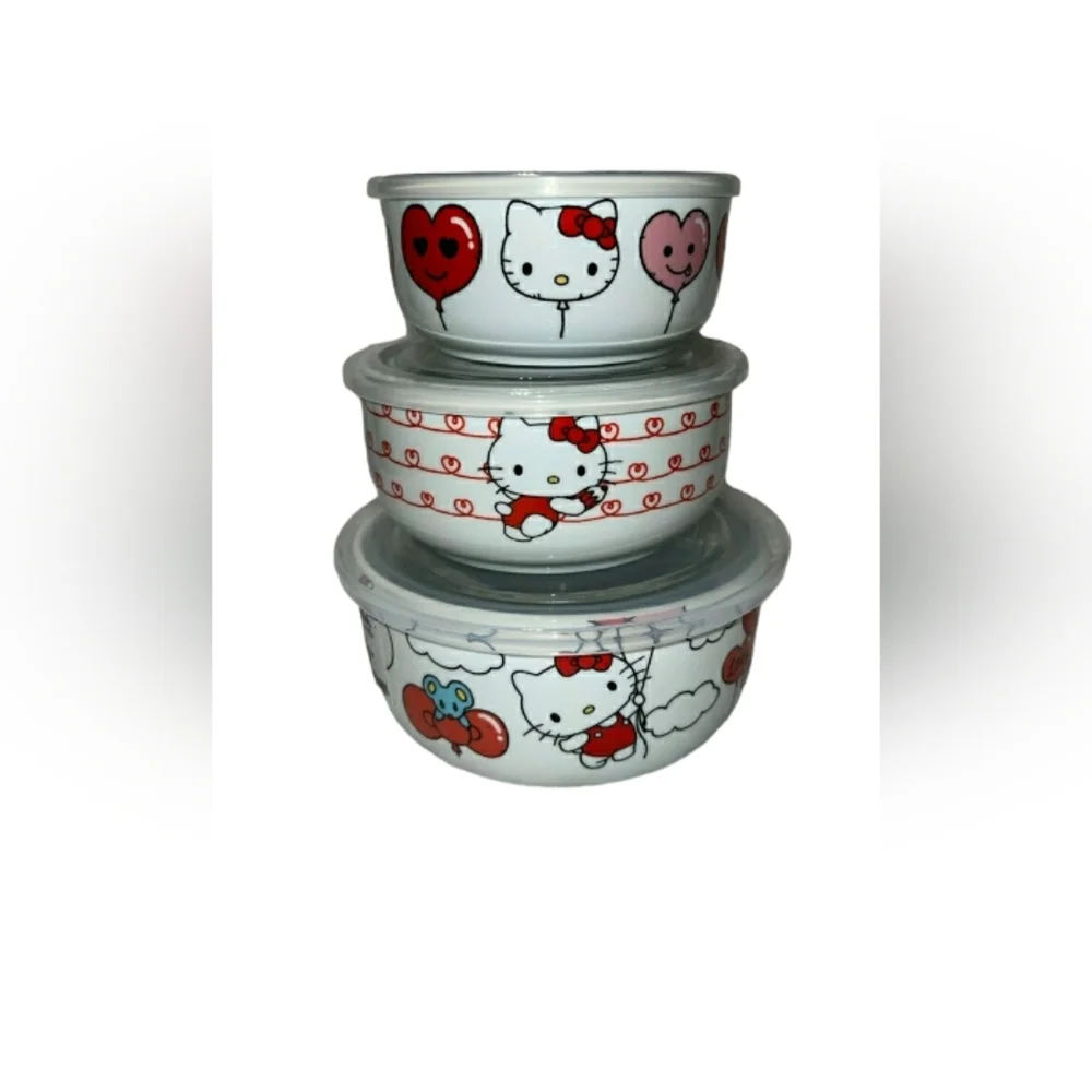Hello Kitty valentine Tupperware